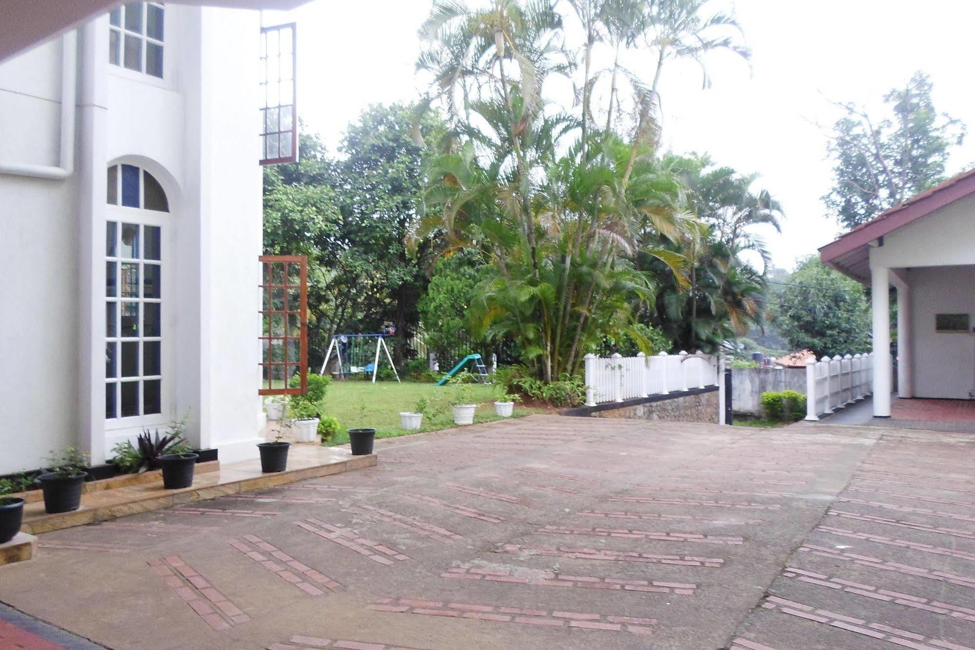 Kandy Green View Bungalow Hotel Exterior photo